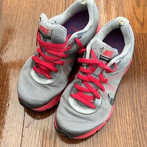 AIR MAX RUN LITE 3 'GREY FIREBERRY'  sz 7- women’s